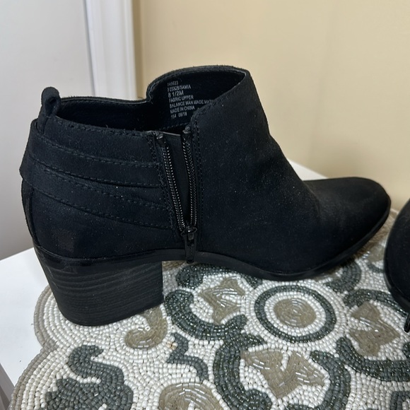 Black booties - Picture 5 of 11